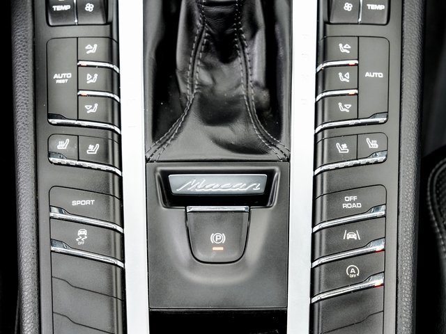 Used 2017 Porsche Macan image 21