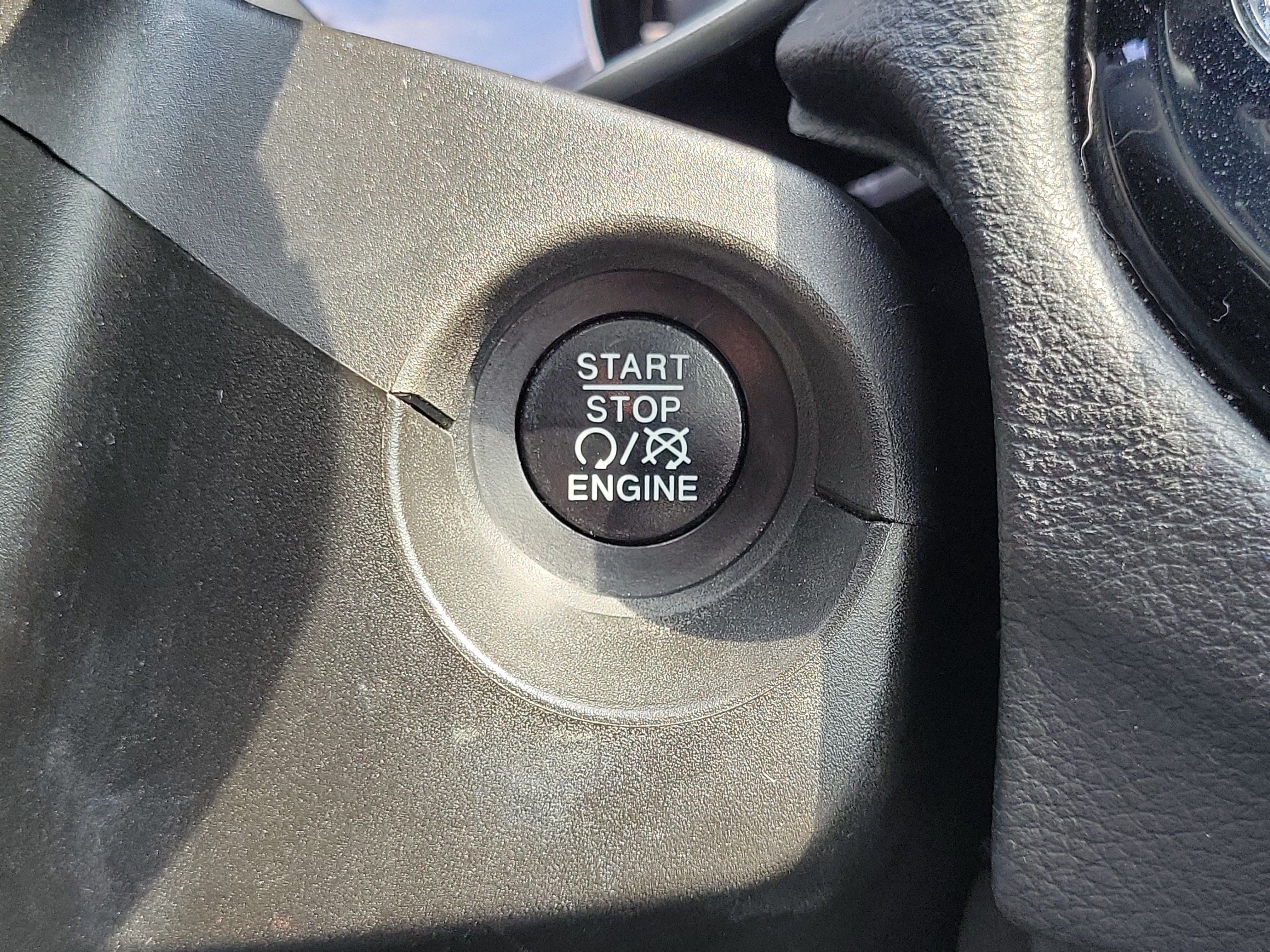 Used 2019 Jeep Compass Limited AWD/4WD image 28