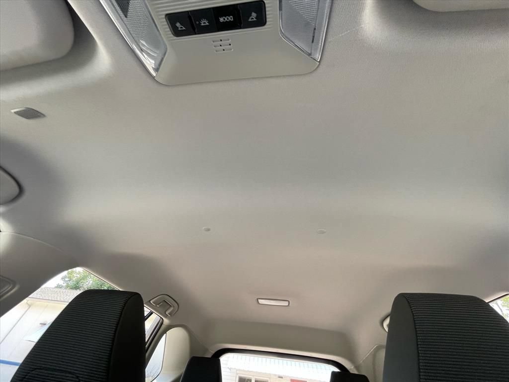 Used 2023 Toyota RAV4 LE FWD image 5