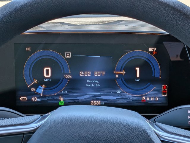 Used 2025 Chevrolet Equinox EV LT image 10