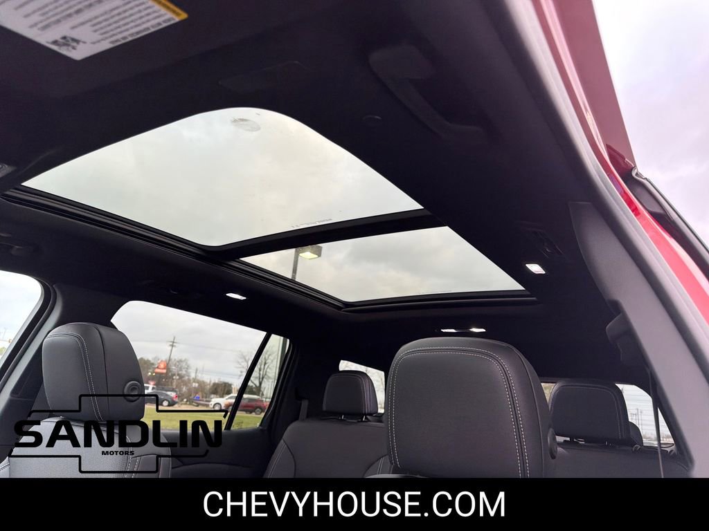 New 2026 Chevrolet Traverse LT w/ Sun and Wheel Package image 23