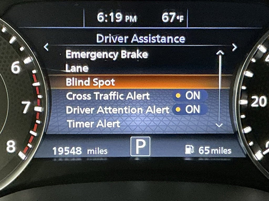 Used 2024 Nissan Armada SL w/ Captain's Chairs Package image 9