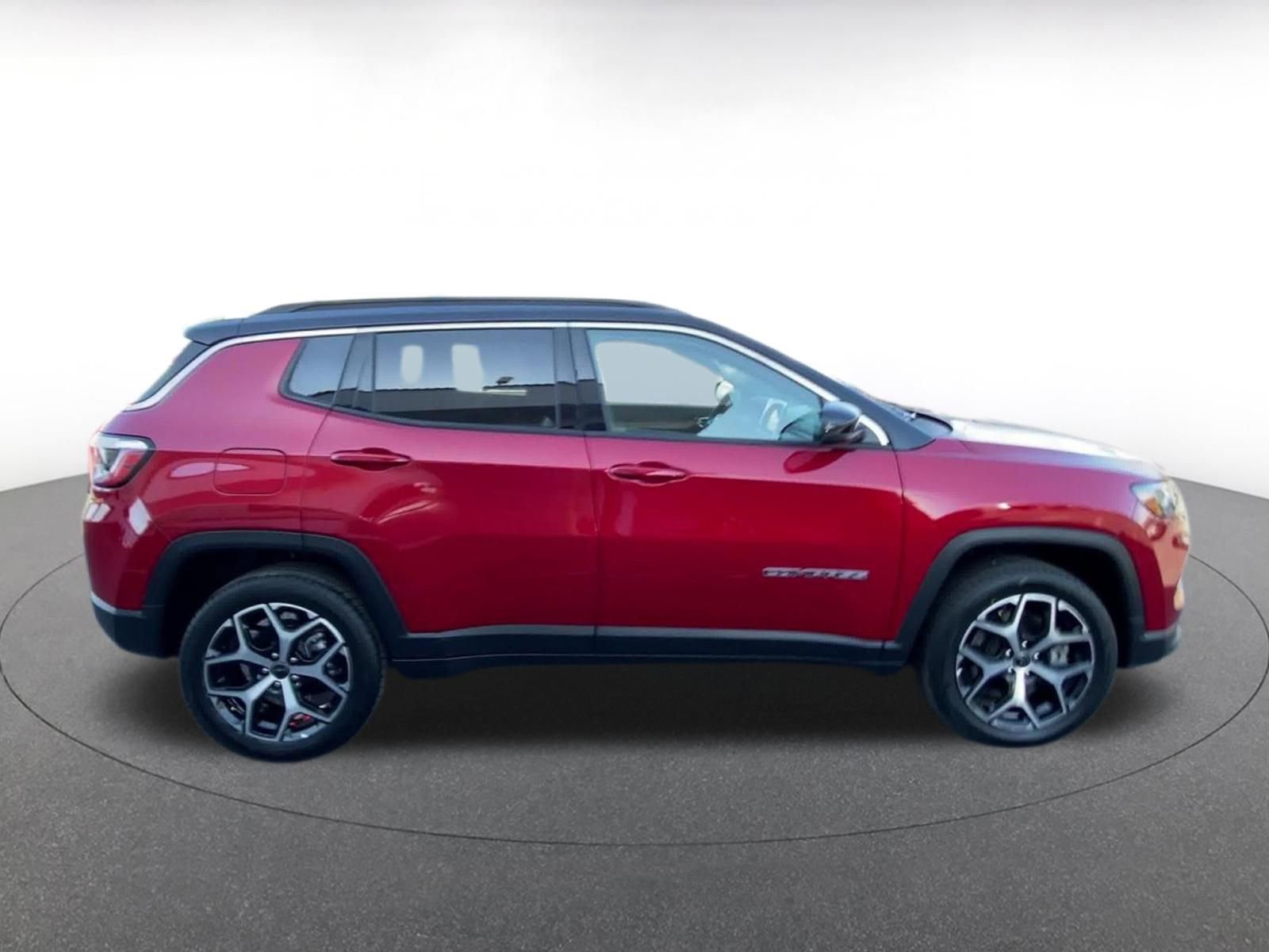 Used 2025 Jeep Compass Limited AWD/4WD image 16