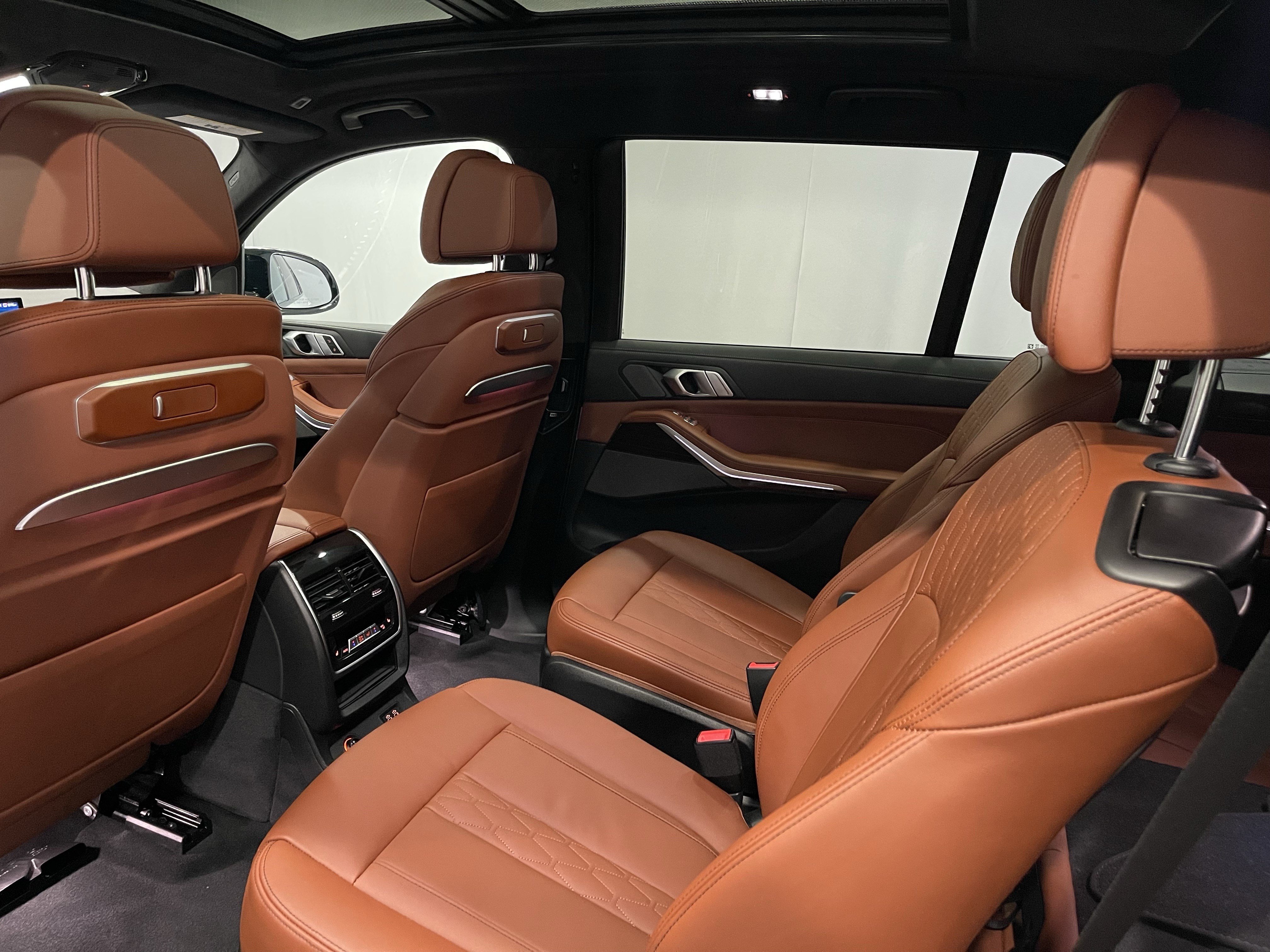 Certified 2025 BMW X7 M60i w/ Executive Package AWD/4WD image 23