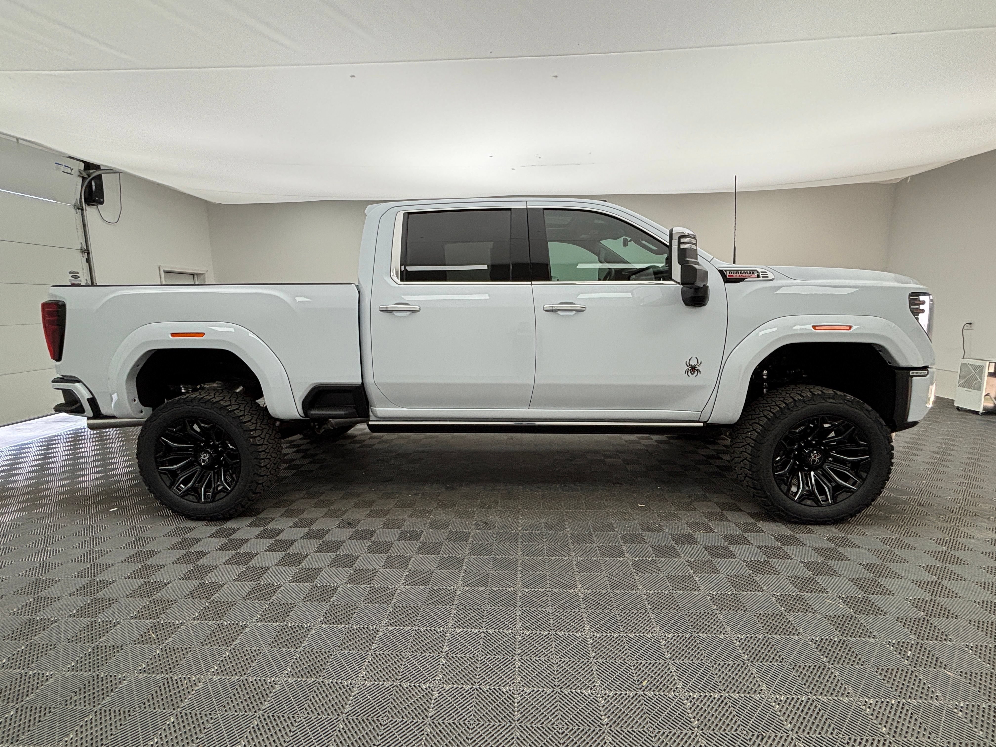 New 2026 GMC Sierra 2500 Denali w/ Denali Reserve Package AWD/4WD image 9