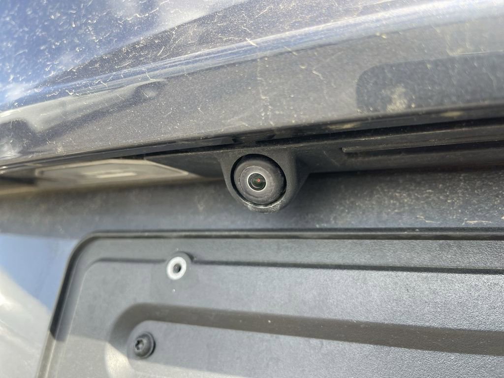 Used 2023 Tesla Model Y Long Range image 9