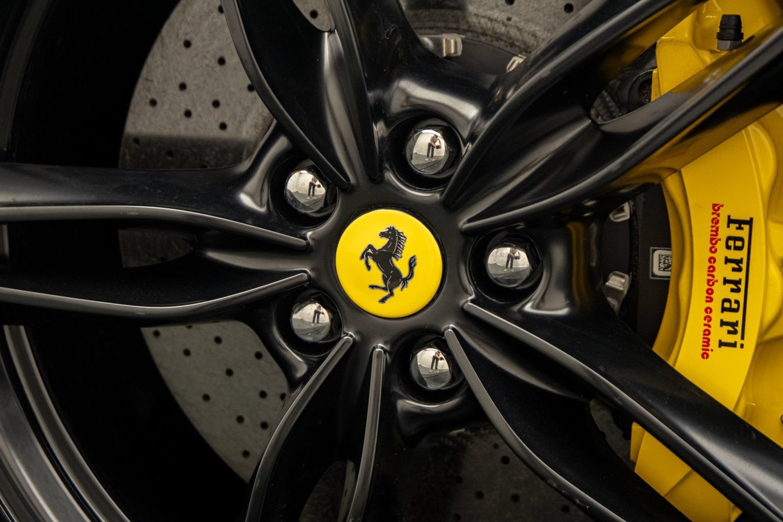 Used 2025 Ferrari Roma Spider RWD image 52