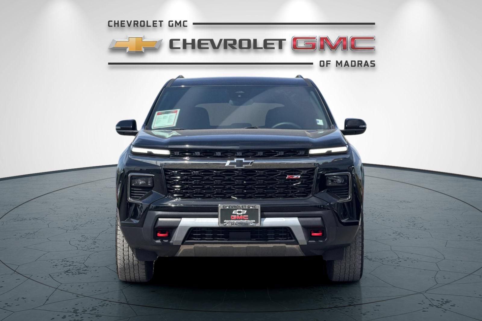 Used 2025 Chevrolet Traverse Z71 AWD/4WD image 8