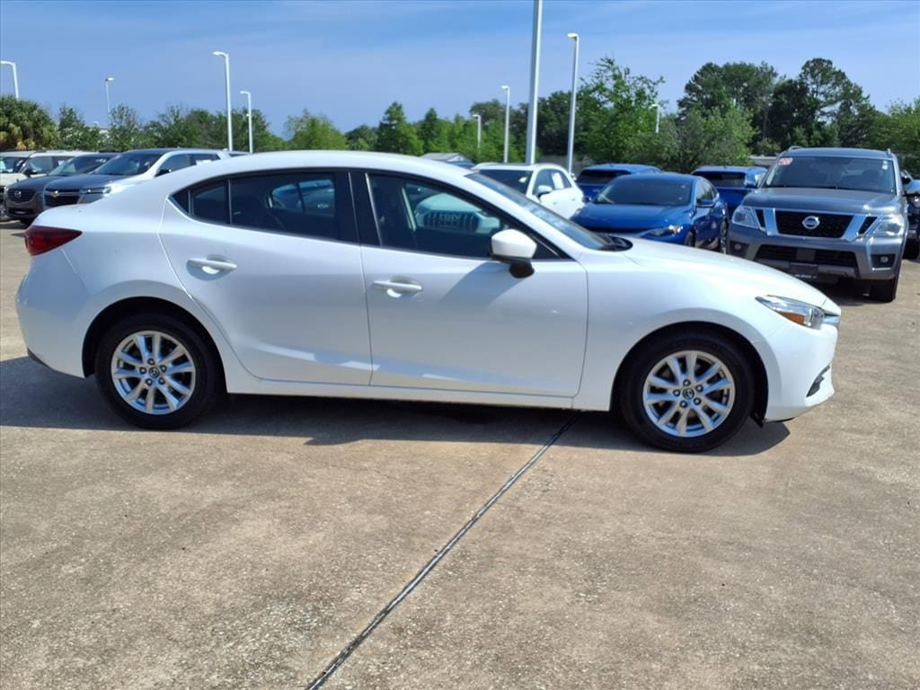 Used 2018 MAZDA MAZDA3 Sport w/ Preferred Equipment Package FWD image 6