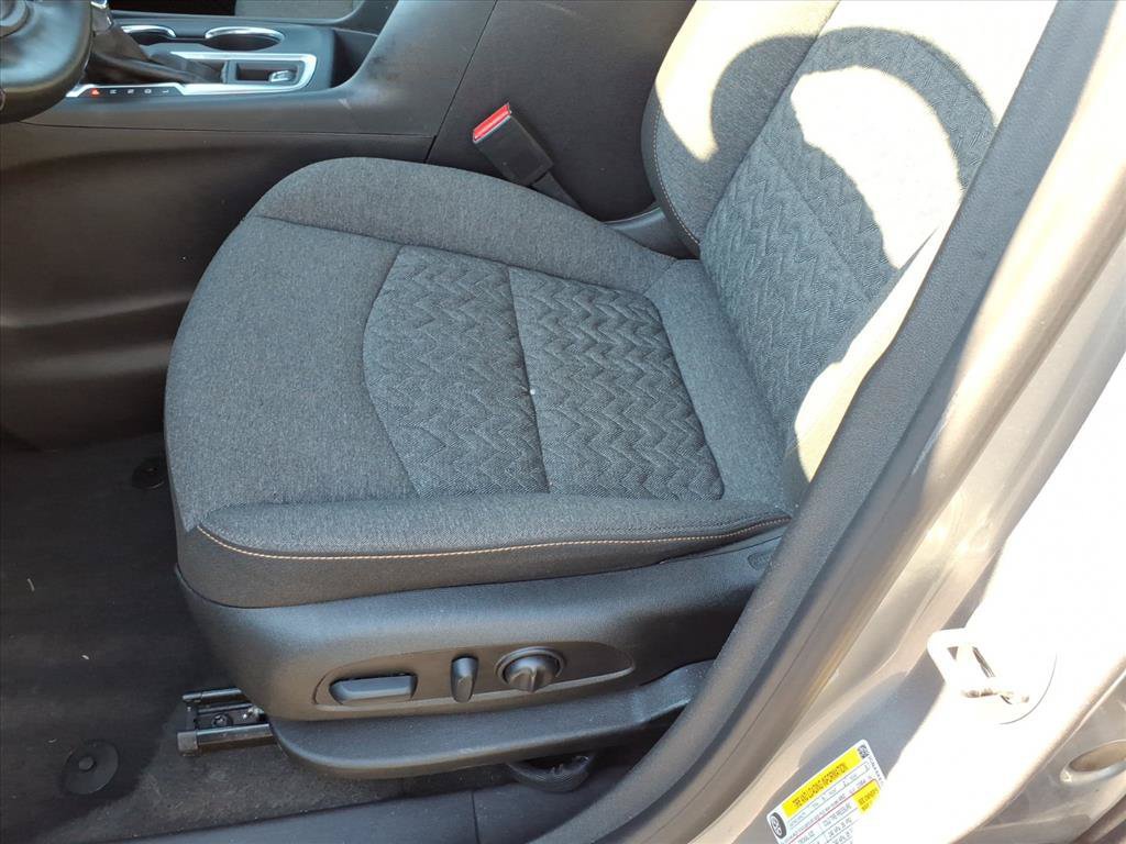 Used 2024 Chevrolet Equinox LT FWD image 23