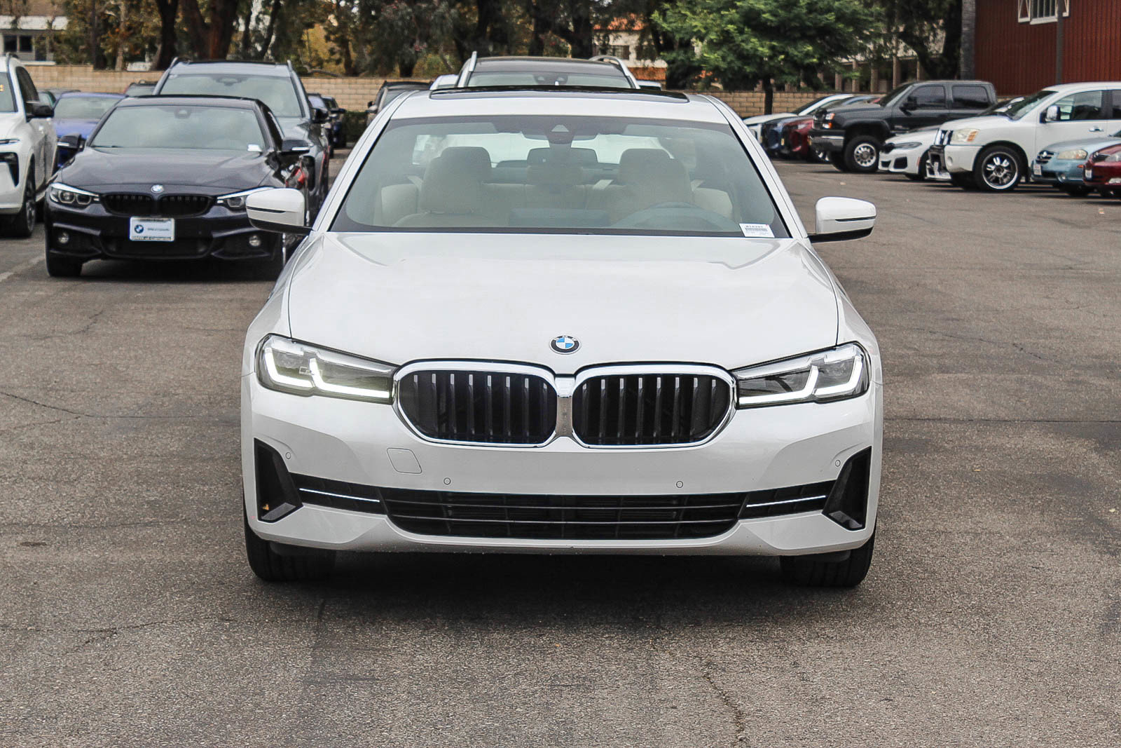 Certified 2023 BMW 530i w/ Premium Package image 2