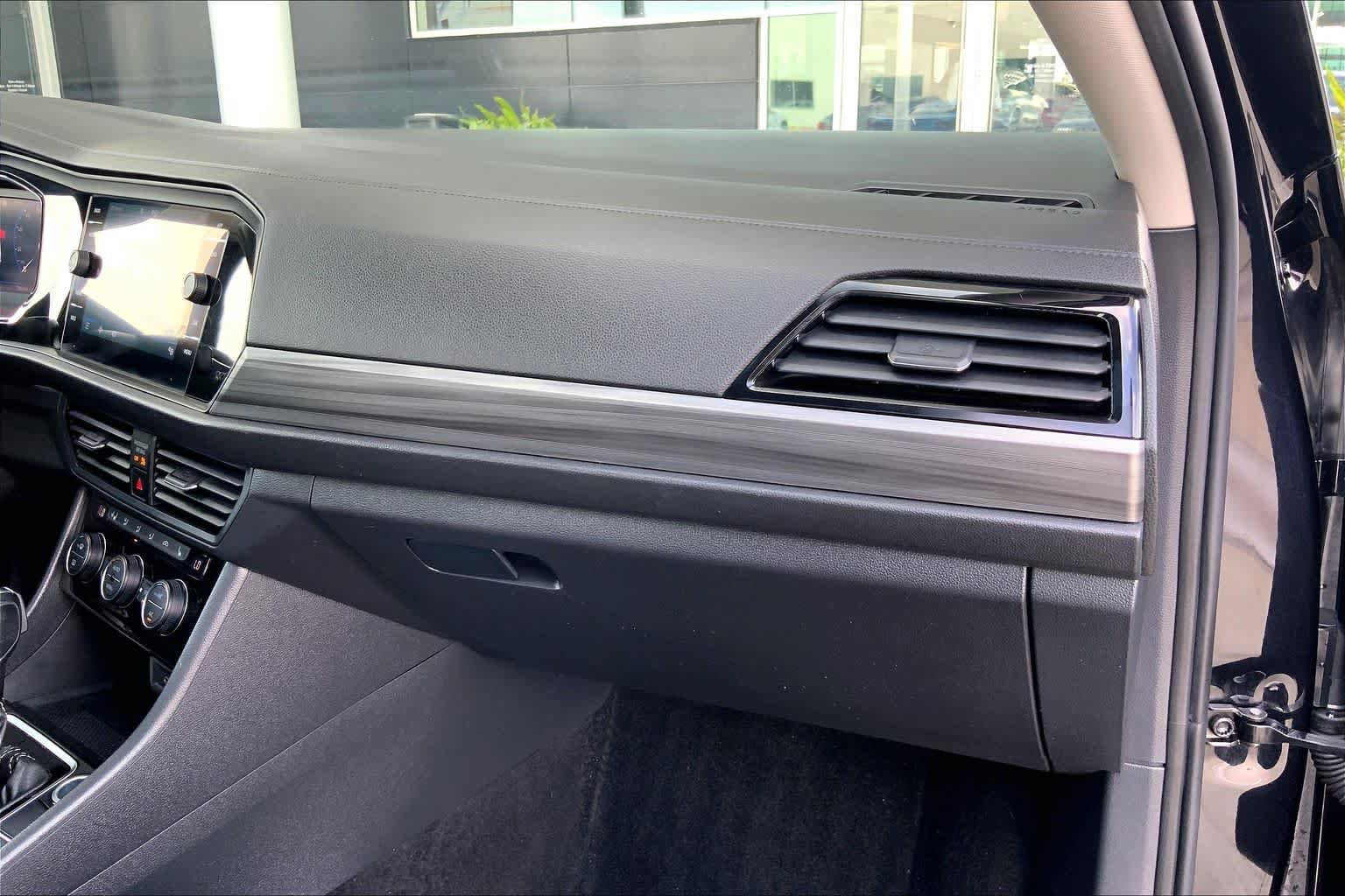 Used 2021 Volkswagen Jetta SEL FWD image 17