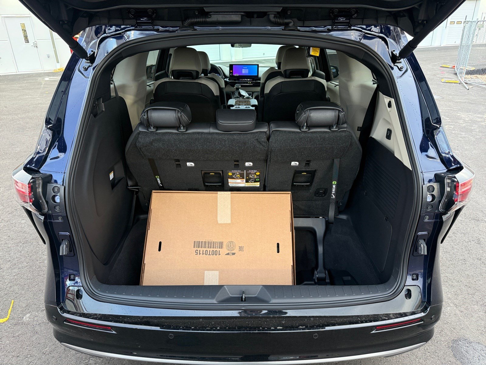 New 2026 Toyota Sienna Platinum AWD/4WD image 32