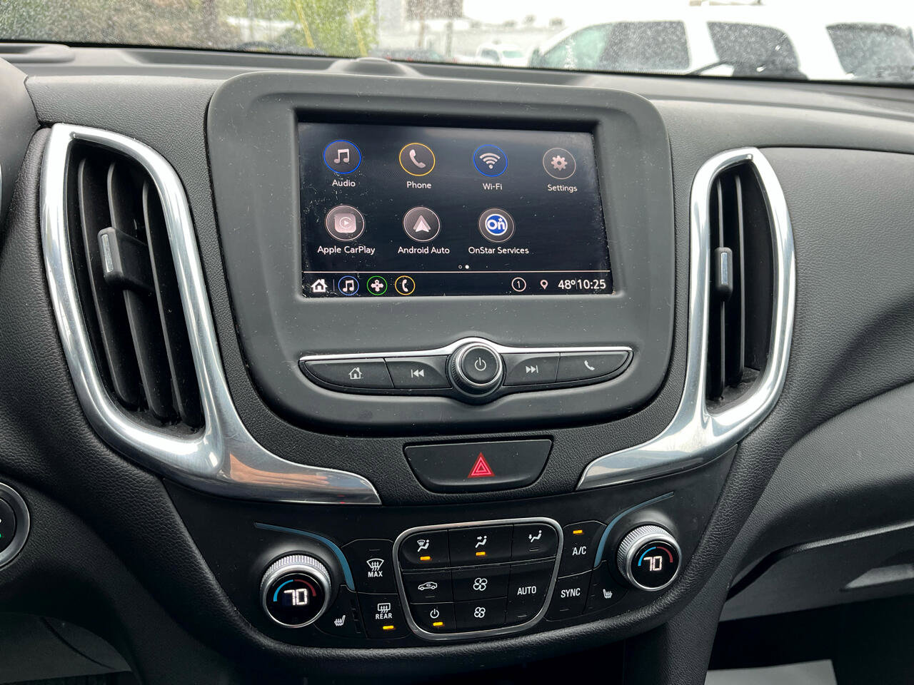 Used 2020 Chevrolet Equinox LT w/ Driver Convenience Package image 11