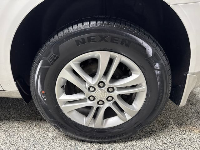 Used 2020 Buick Enclave Essence w/ Sound and Sites Package AWD/4WD image 17