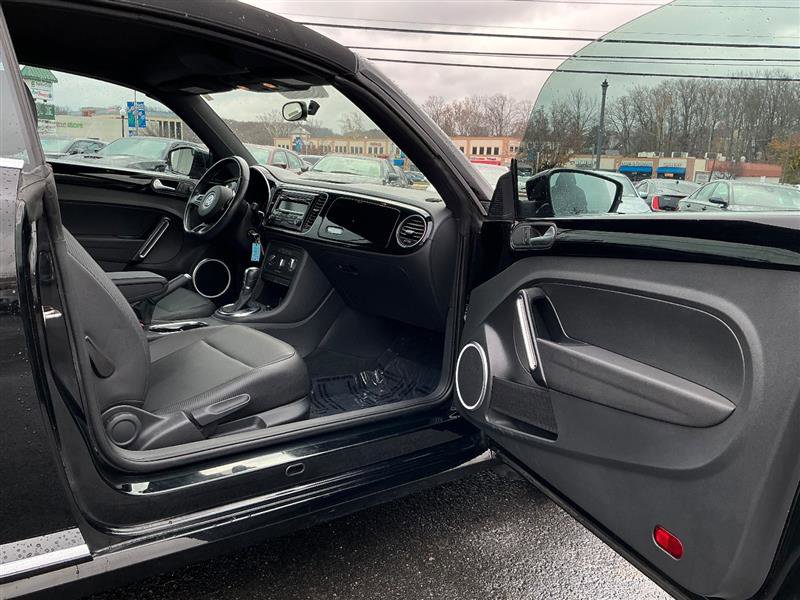 Used 2015 Volkswagen Beetle 1.8T image 32