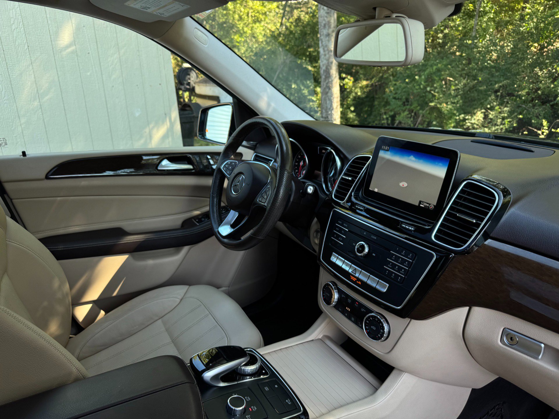 Used 2018 Mercedes-Benz GLE 350 4MATIC image 29