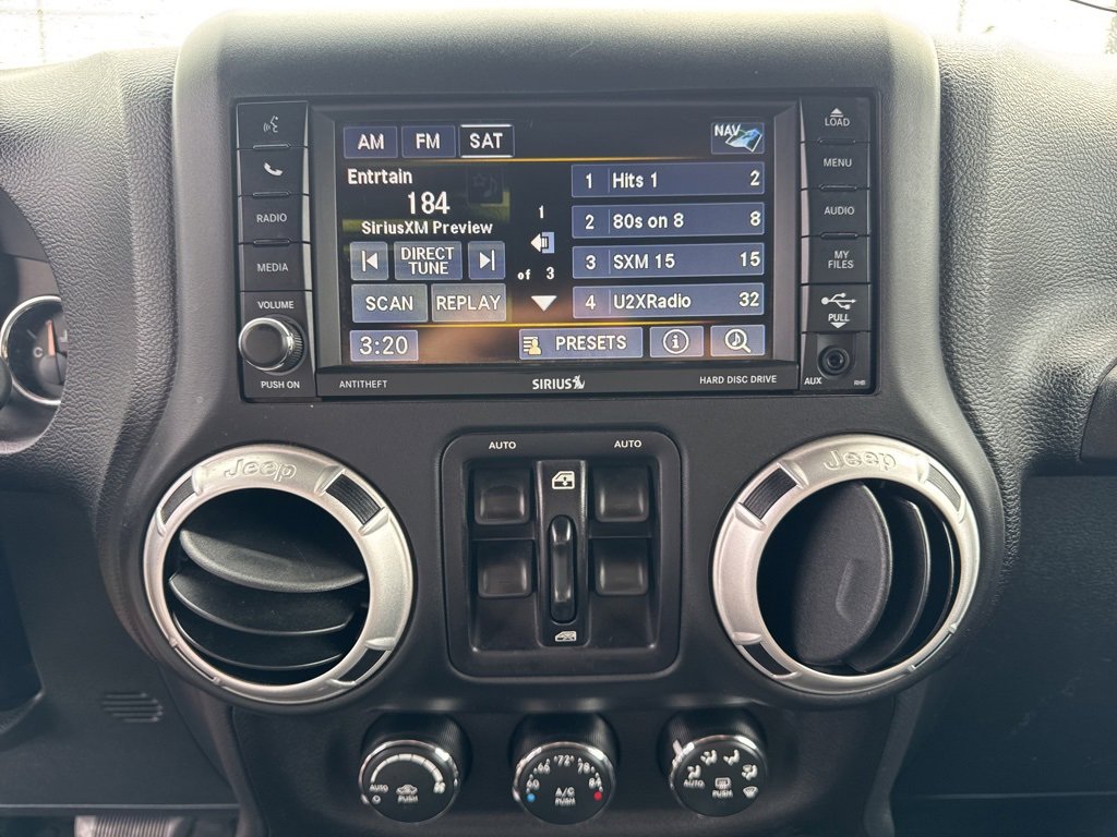 Used 2016 Jeep Wrangler Unlimited Rubicon w/ Connectivity Group image 55