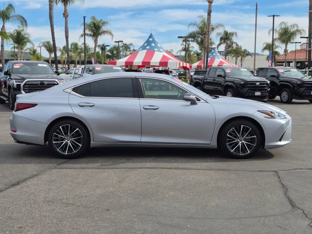 Used 2025 Lexus ES 350 w/ Premium Package image 4