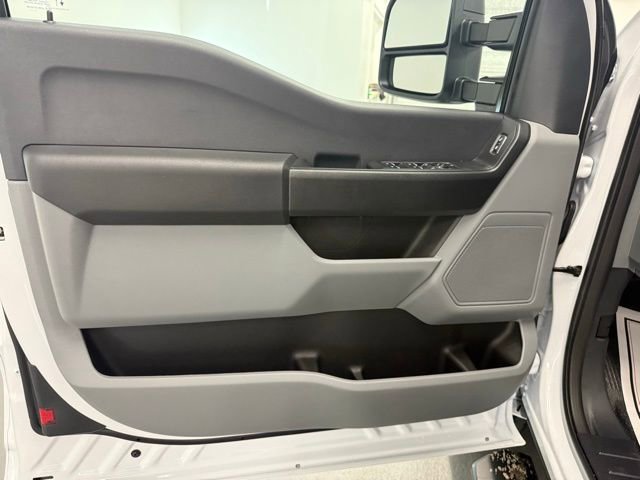 New 2026 Ford F350 XL w/ XL Chrome Package image 13