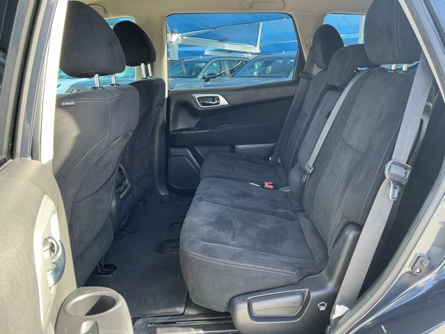 Used 2016 Nissan Pathfinder S image 9