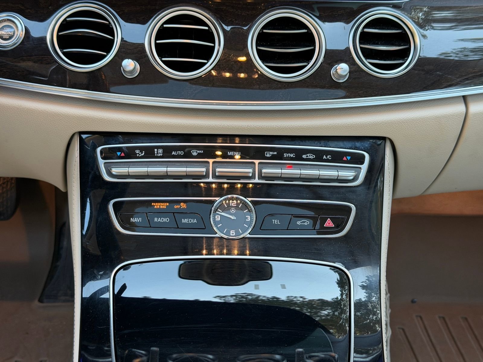 Used 2018 Mercedes-Benz E 300 E 300 image 21