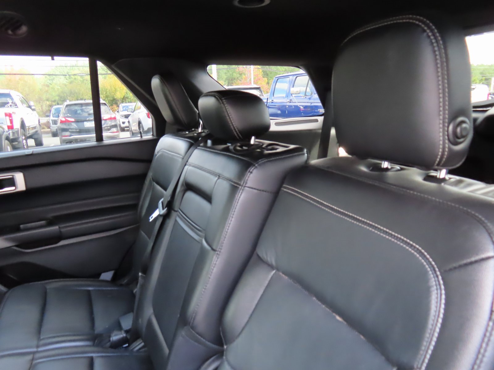 Used 2020 Ford Explorer Limited image 30