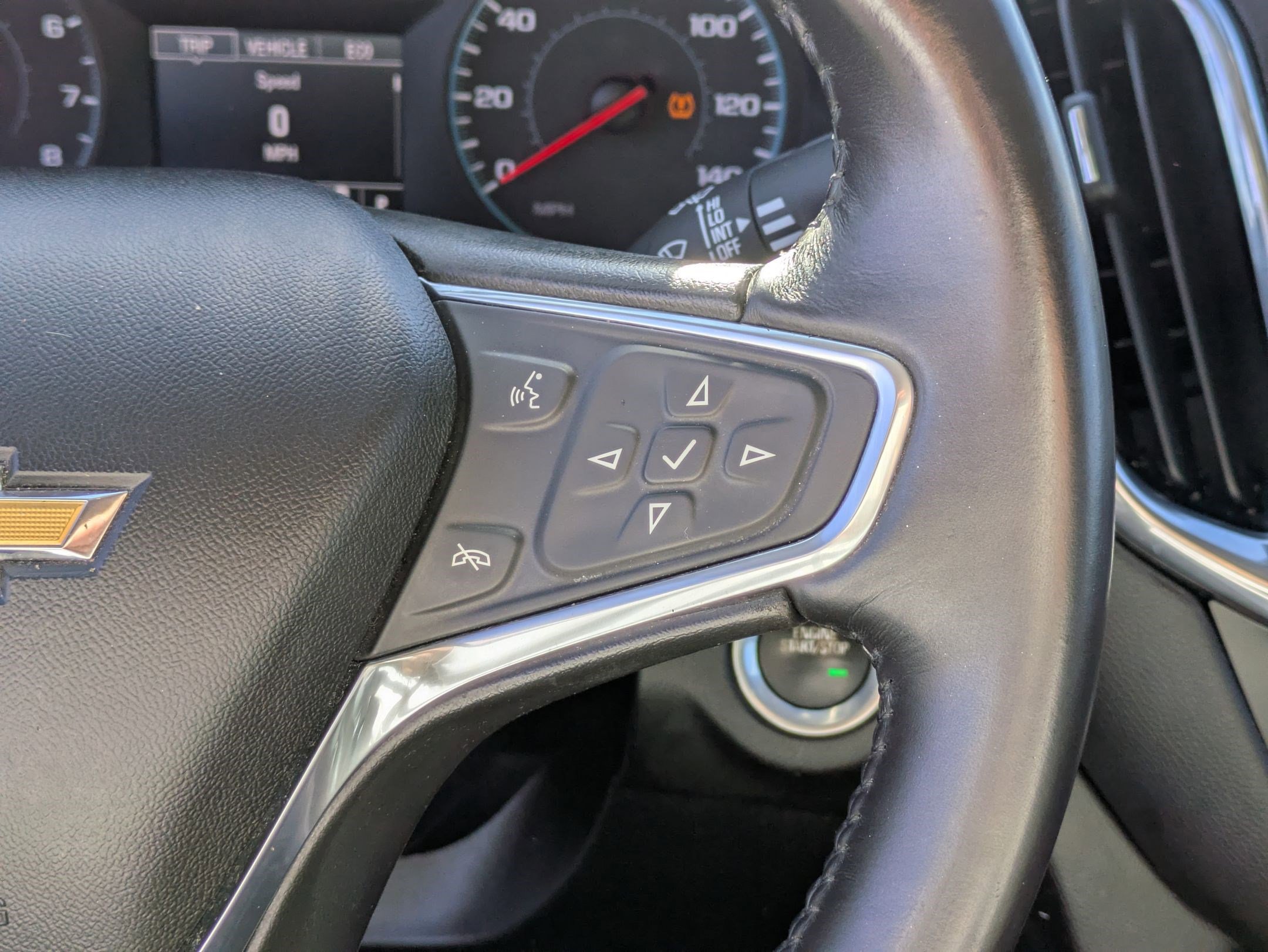 Used 2018 Chevrolet Equinox LT image 20