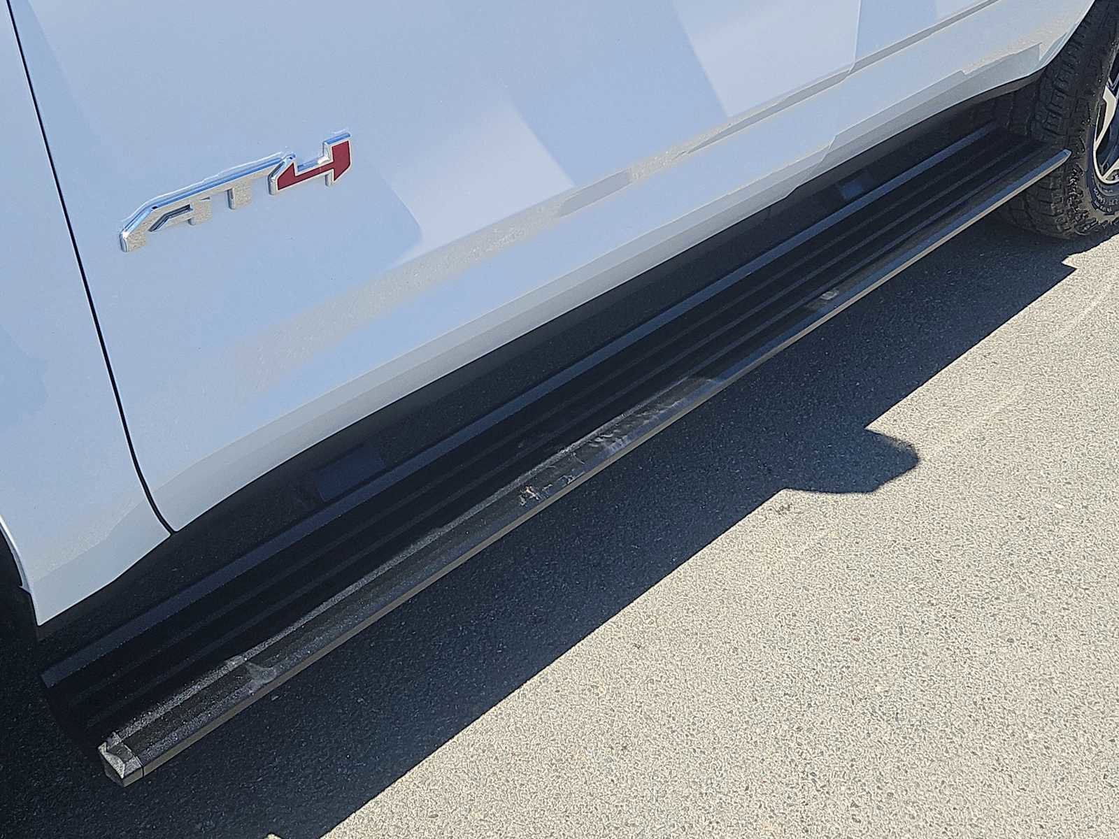 Used 2025 GMC Yukon AT4 w/ AT4 Premium Package image 26