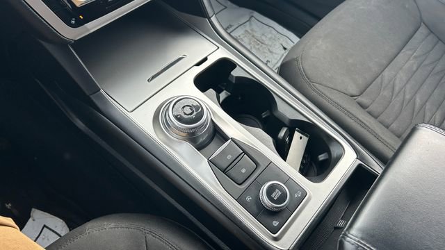 Used 2020 Ford Explorer XLT w/ Comfort Package image 25