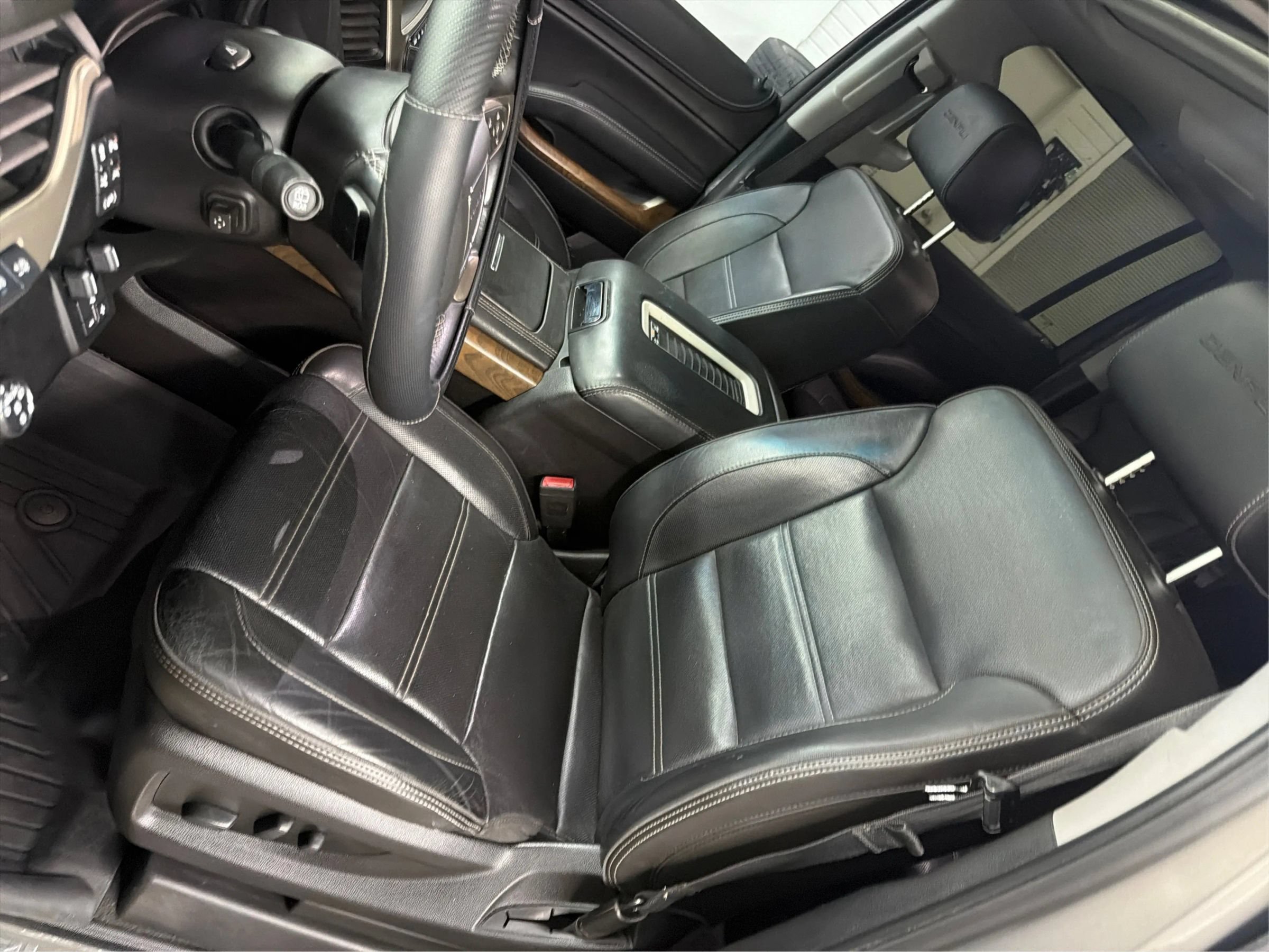 Used 2019 GMC Yukon XL Denali w/ Denali Ultimate Package RWD image 16