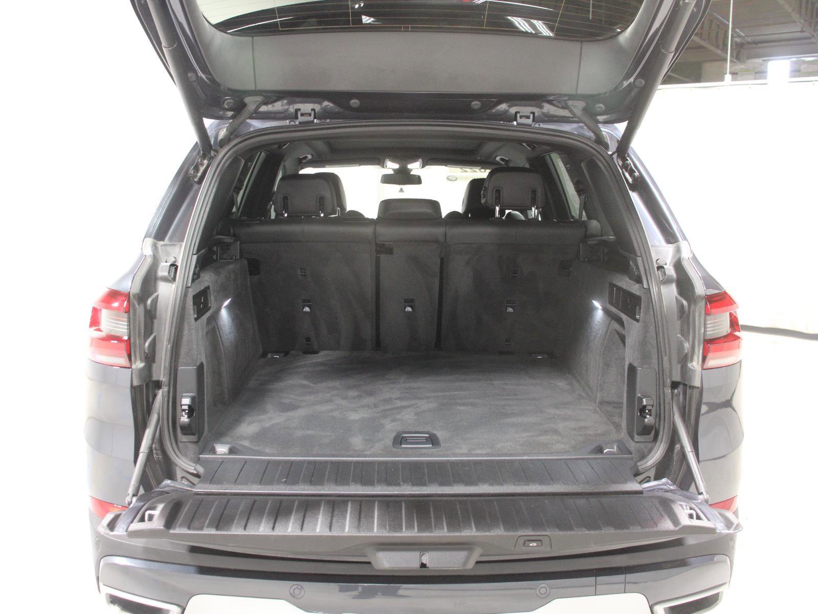 Certified 2022 BMW X5 xDrive40i w/ Premium Package image 28