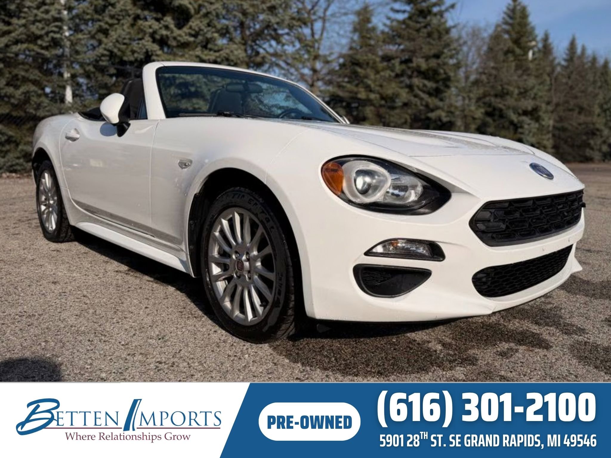 Used 2017 FIAT 124 Spider Classica image 1