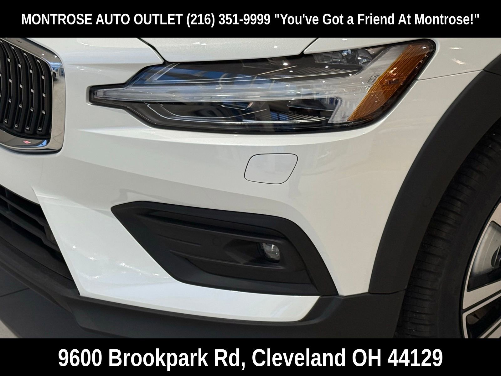 New 2026 Volvo V60 B5 Cross Country Ultra w/ Protection Package Premier image 8