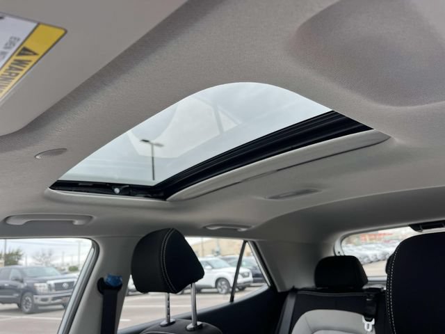 New 2026 Hyundai Venue SEL FWD image 23