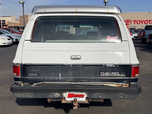 Used 1990 Chevrolet Suburban 4WD image 4