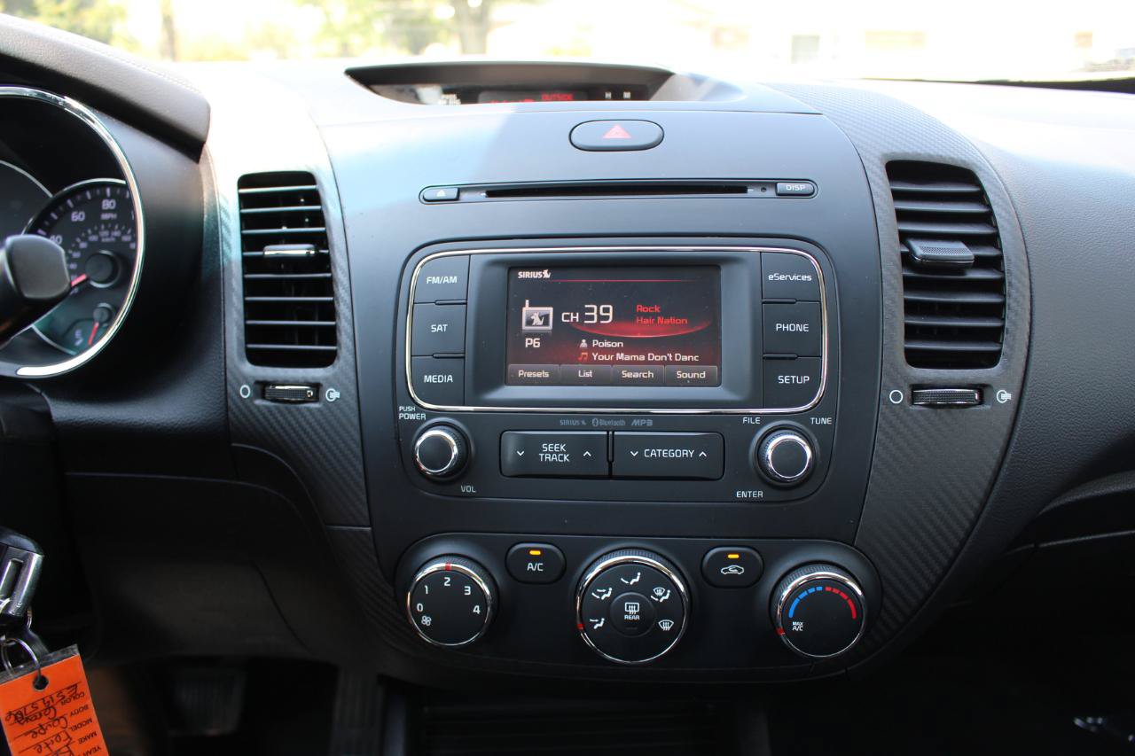 Used 2014 Kia Forte Koup EX FWD image 25
