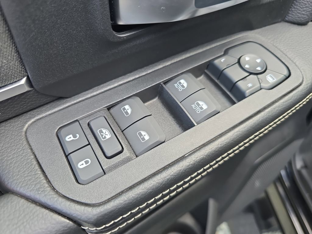 New 2026 RAM 3500 Big Horn AWD/4WD image 28