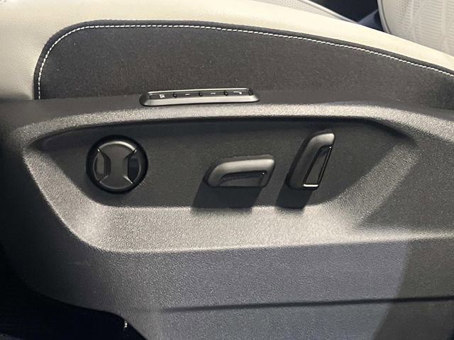 New 2026 Volkswagen Atlas Cross Sport SEL Premium R-Line image 13