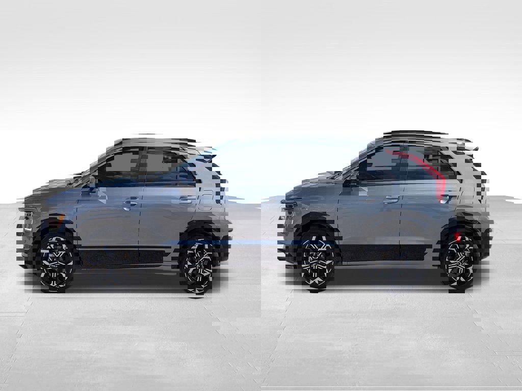 Used 2025 Kia Niro EX Touring image 5