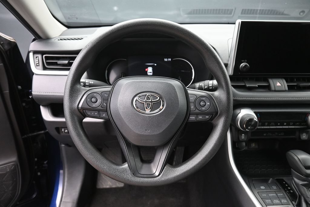 Certified 2025 Toyota RAV4 XLE AWD/4WD image 16