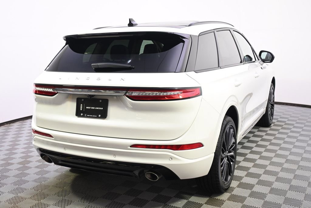 New 2026 Lincoln Corsair Reserve w/ Jet Appearance Package image 6