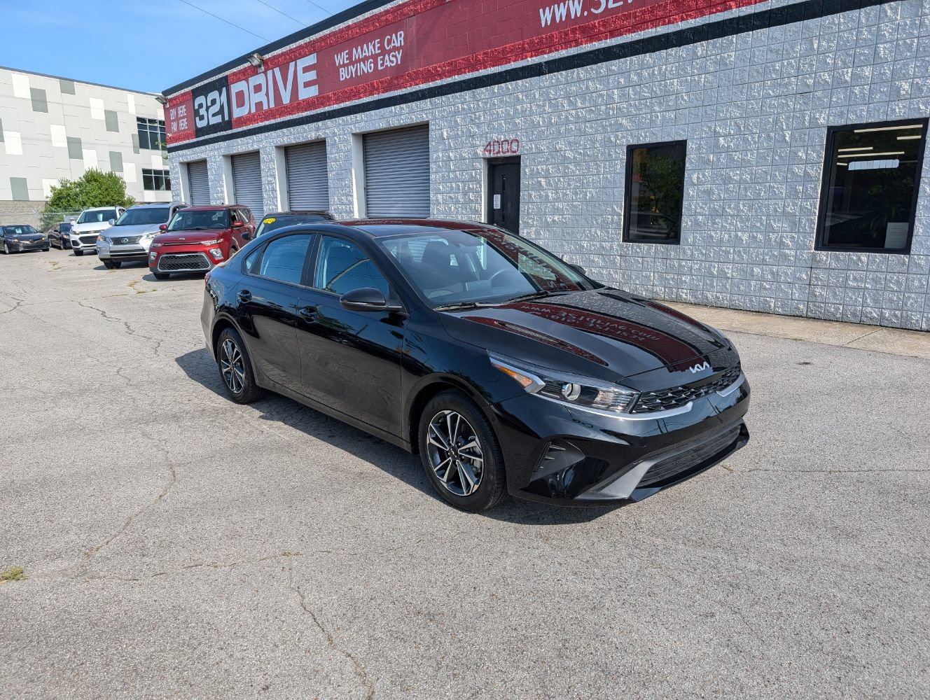 Used 2024 Kia Forte LXS w/ LXS Technology Package FWD image 4