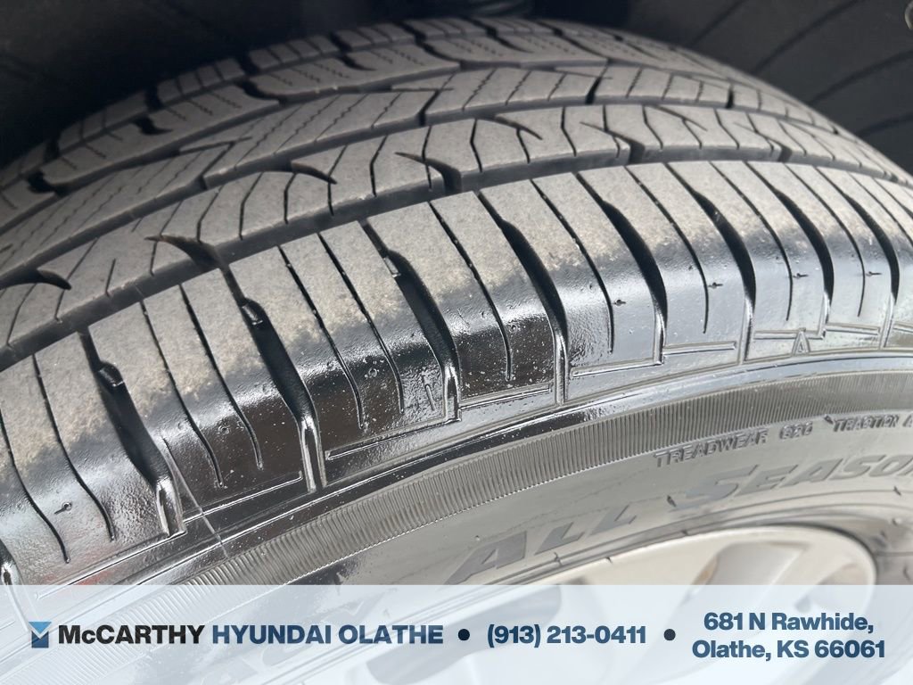 Used 2020 Hyundai Santa Fe SE image 18