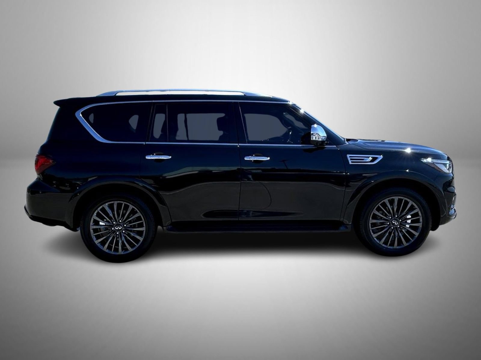 Certified 2023 INFINITI QX80 Sensory w/ All-Season Package AWD/4WD image 4