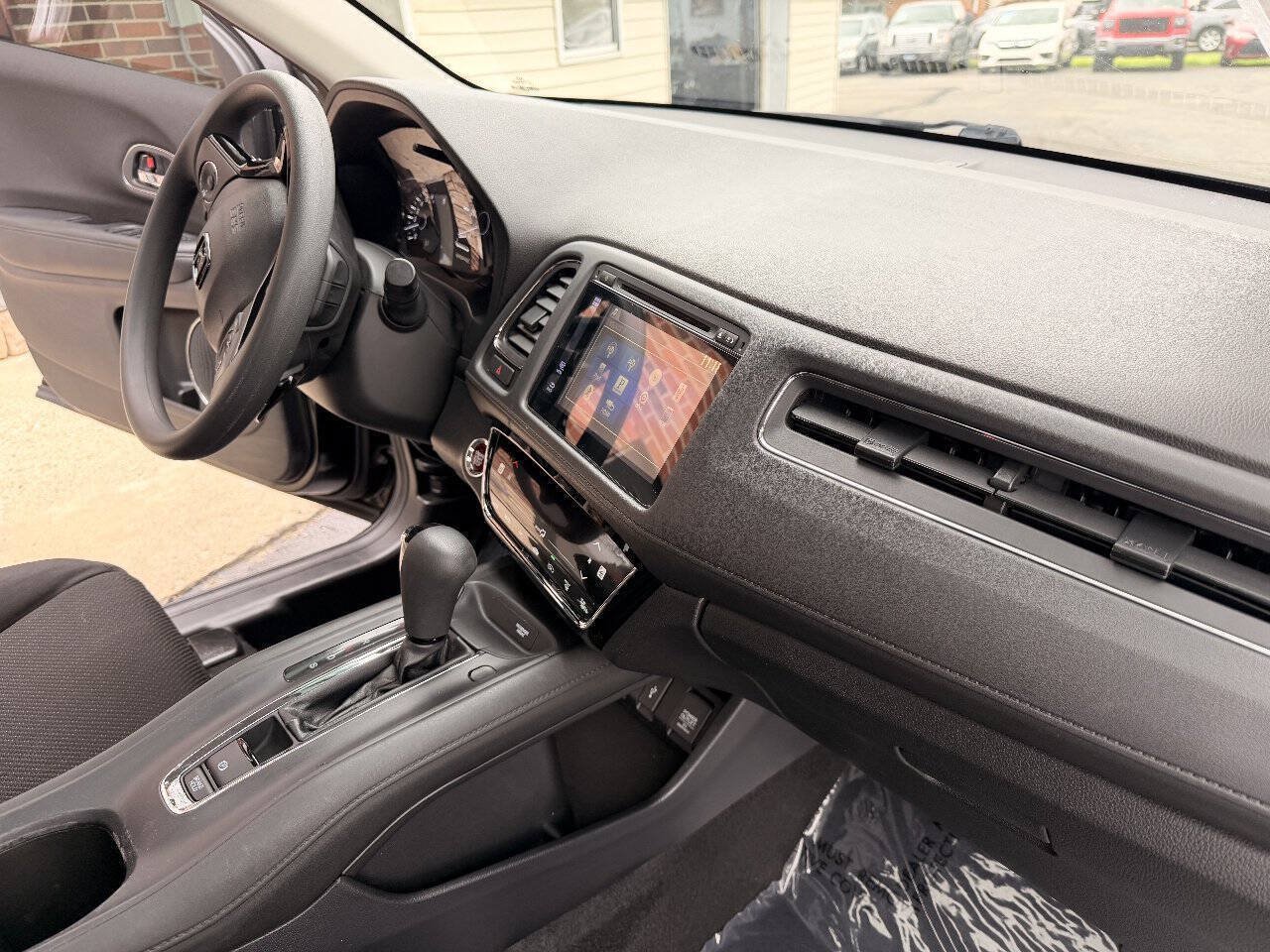 Used 2016 Honda HR-V EX image 17