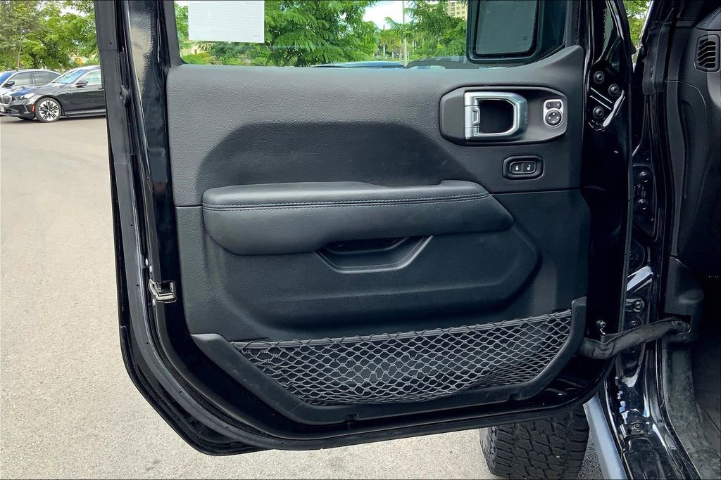 Used 2021 Jeep Wrangler Unlimited Rubicon 4xe w/ Dual Top Group image 23