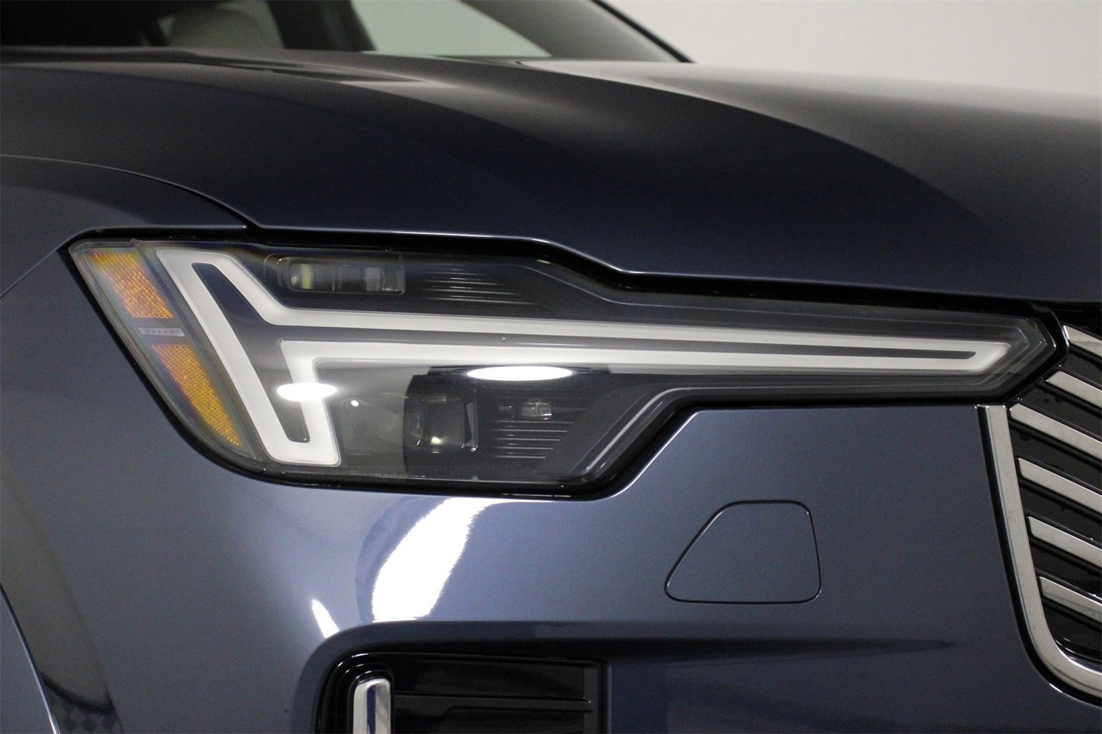New 2026 Volvo XC90 B5 Ultra image 14