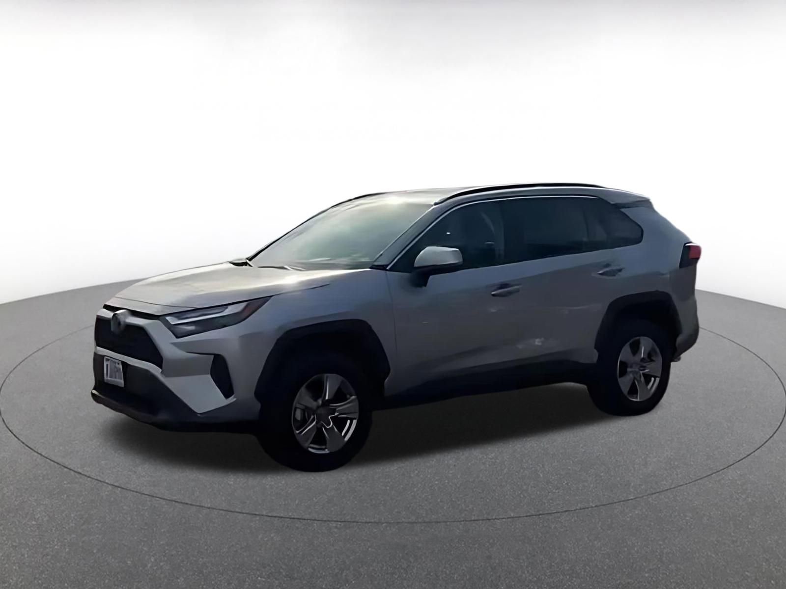 Used 2025 Toyota RAV4 XLE w/ Weather Package FWD image 8