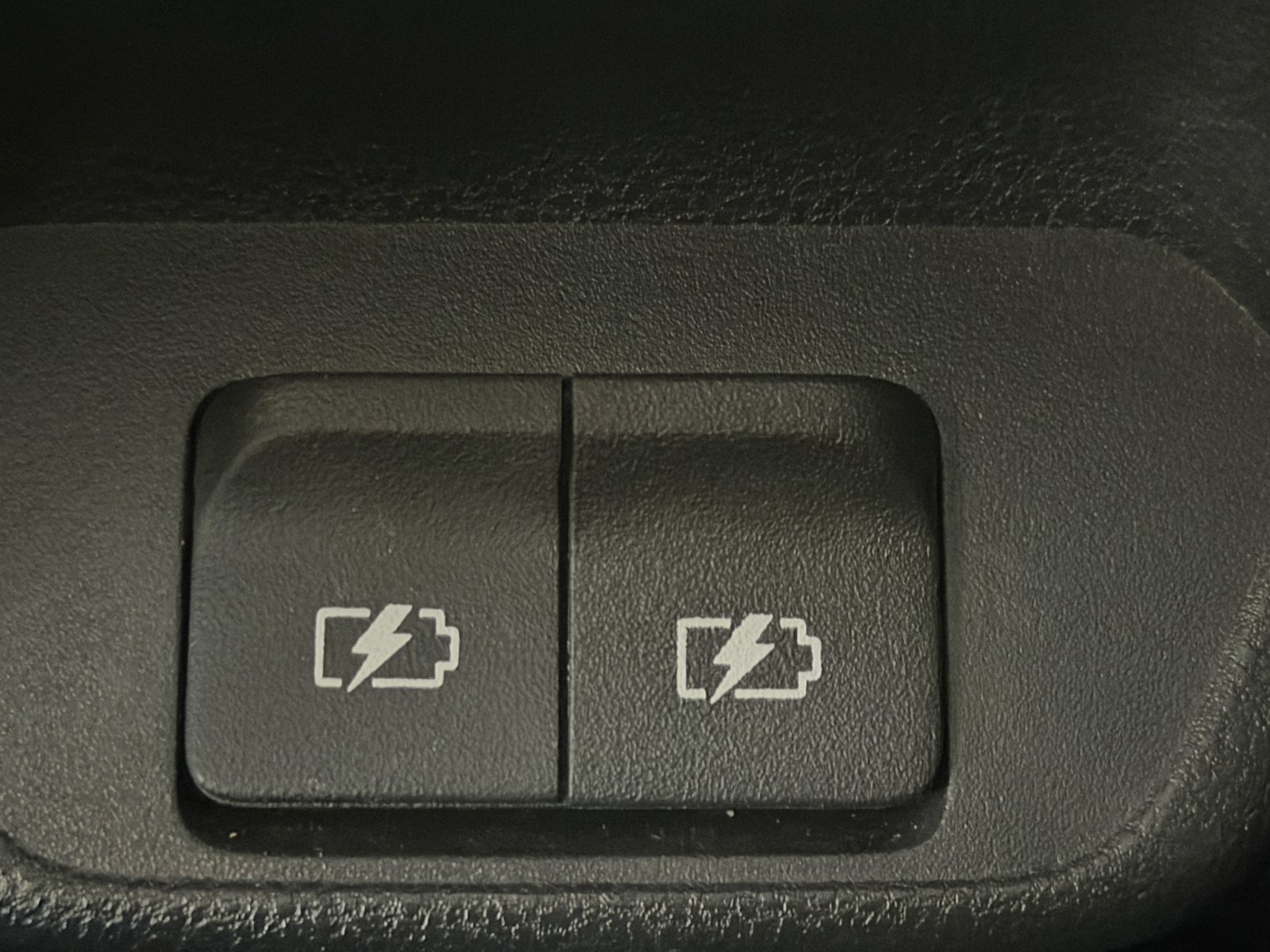 Used 2022 Nissan Leaf SL Plus FWD image 34